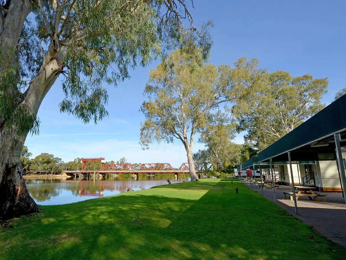Riverbend-Caravan-Park1