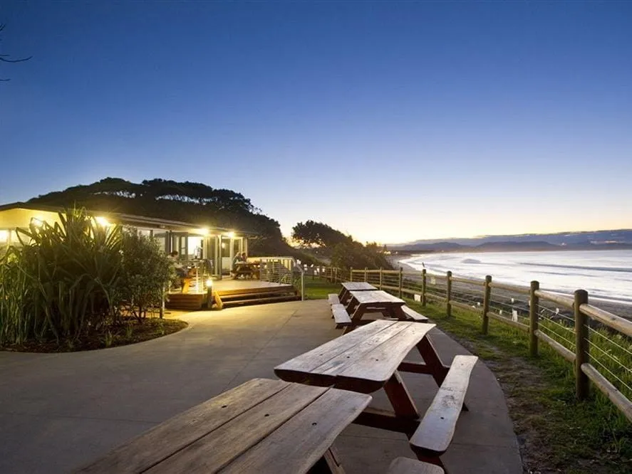 Clarkes-Beach-Holiday-Park
