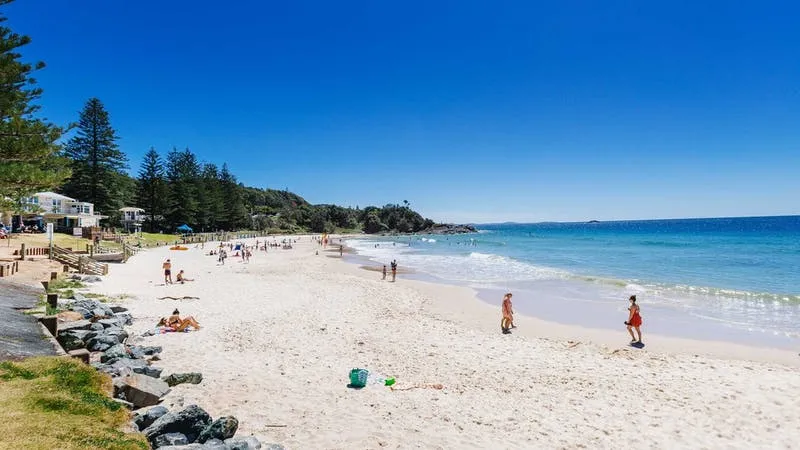 Flynns-Beach1